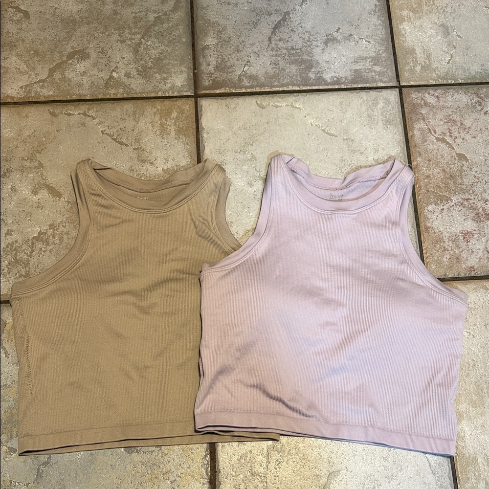 Set of Two Ribbed Tank Tops in Beige and Light Purple